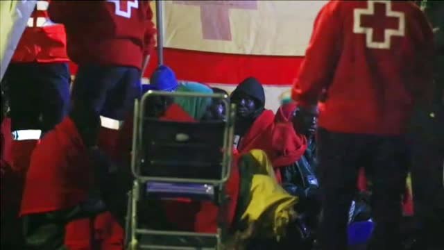 Rescatados 52 subsaharianos a la deriva cerca de las costas de Gran Canaria