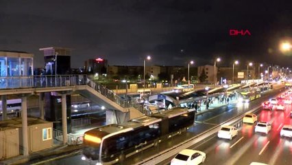 Altunizade'de sabah akşam metrobüs yoğunluğu -2