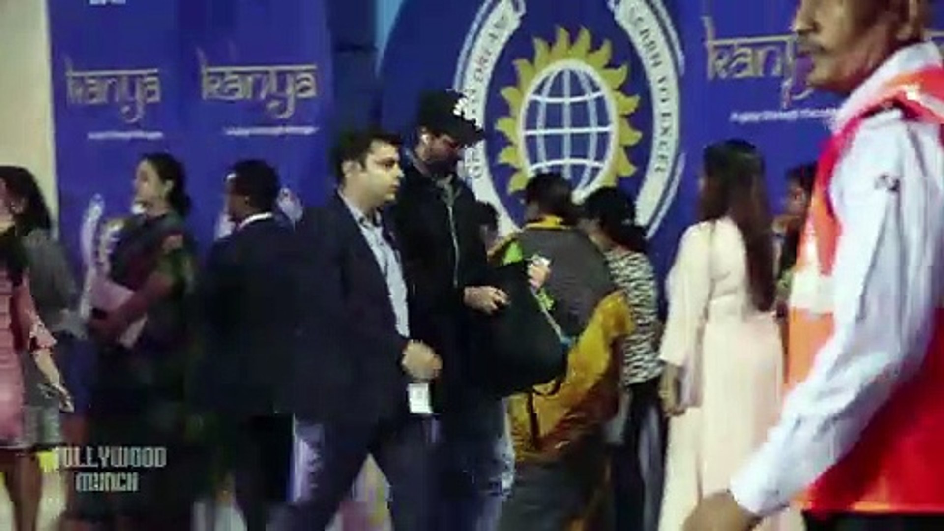 ⁣Bollywood Celebrities Attend their Kids Annual Day at Dhirubai Ambani School