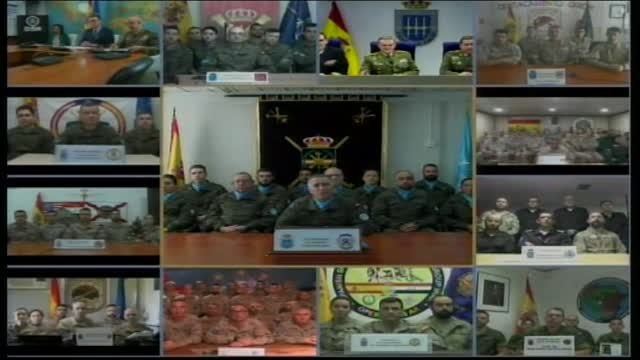 Sánchez felicita a las tropas por Navidad: Os queremos sanos y salvos