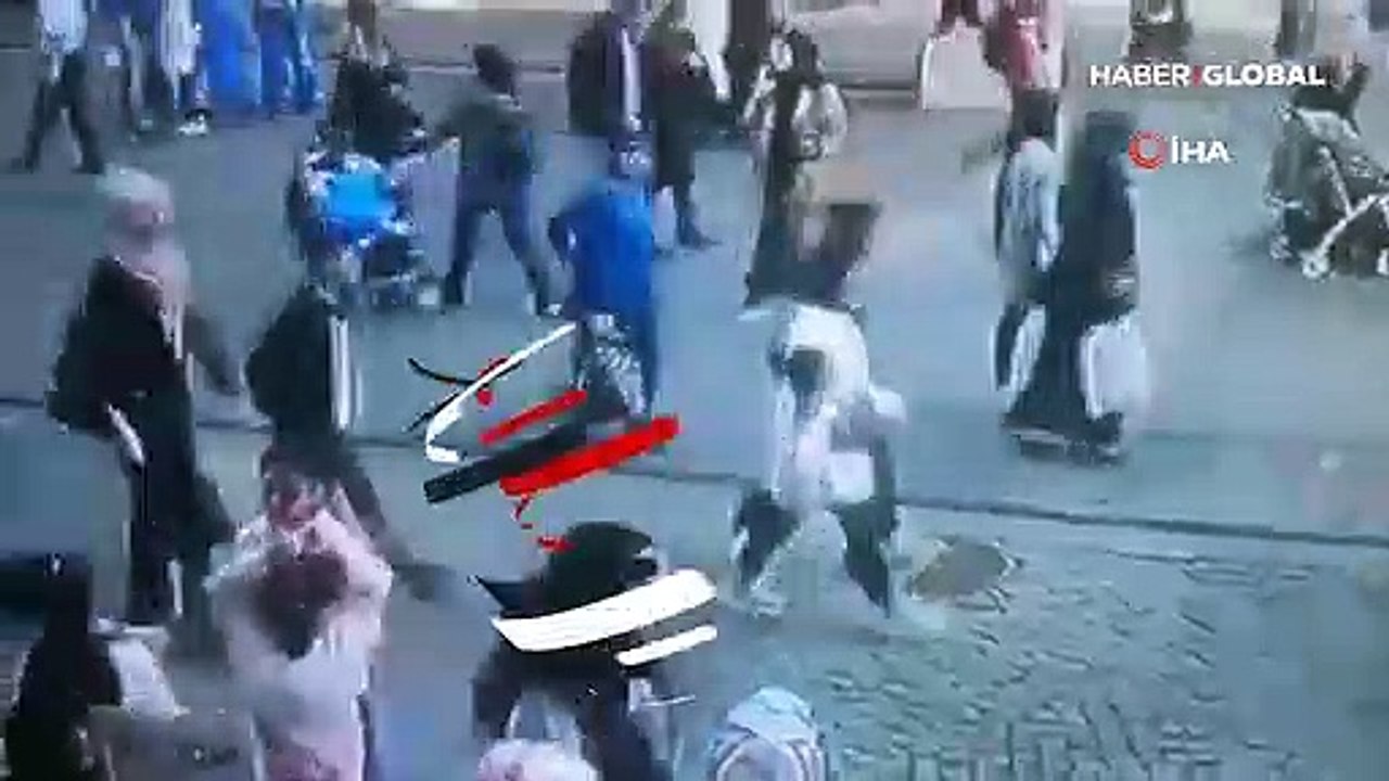 Kadına tokat atan şahsa meydan dayağı kamerada