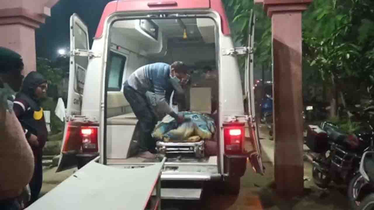 महराजगंज: दारोगा ने थाने में जूते से मारा, आहत होकर दिव्यांग ने किया आत्मदाह