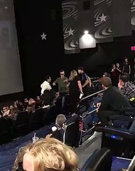 Bu da Star Wars cinneti! Sinema salonunda yumruklar konuştu