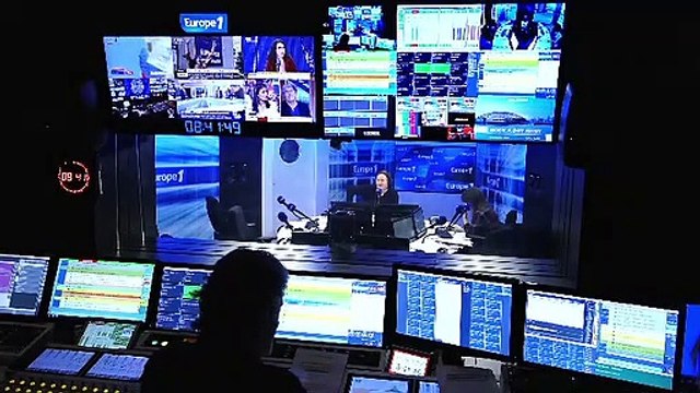 POUR LES FÊTES - Le plat de Pierre Hermé : gâteaux en forme de pomme de pain et macarons