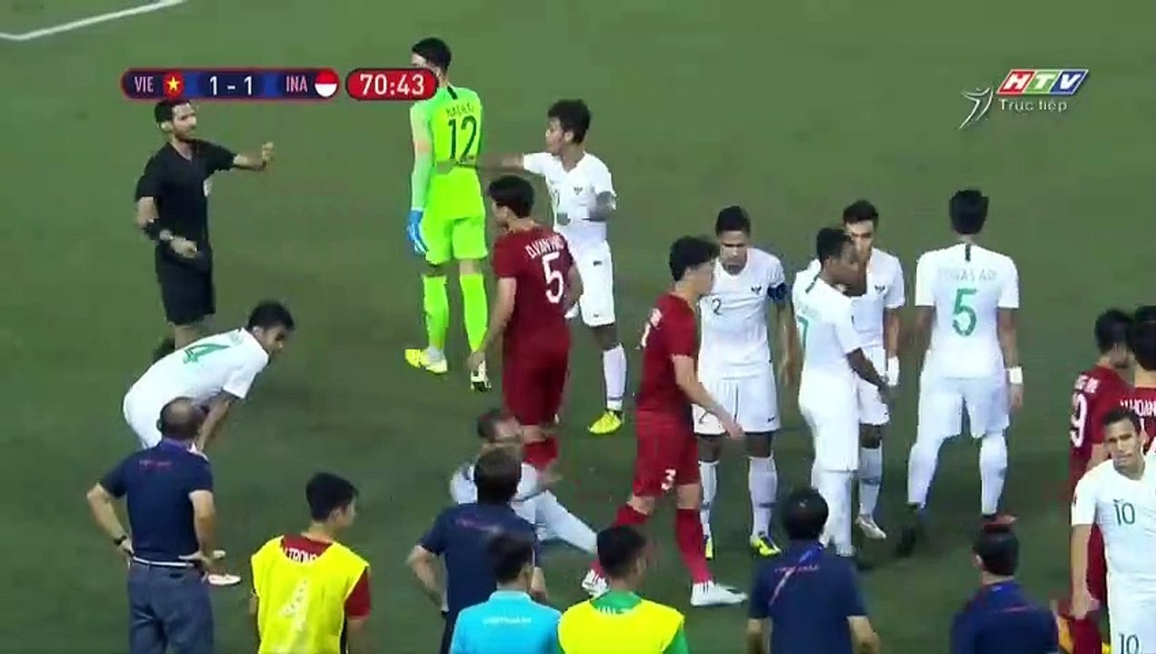 TỔNG HỢP những tình huống cầu thủ Việt Nam CỰC GẮT với các đối thủ tại Sea Games 30