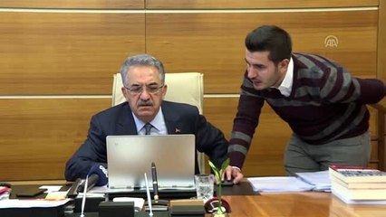 AK Parti Genel Başkan Yardımcısı Yazıcı AA'nın yılın fotoğrafları oylamasına katıldı