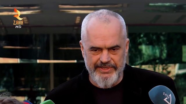 RAMA I ‘SHTRIN’ DORËN BASHËS: PËR DIALOG TË GATSHËM TË ULEMI NË NJË TRYEZË