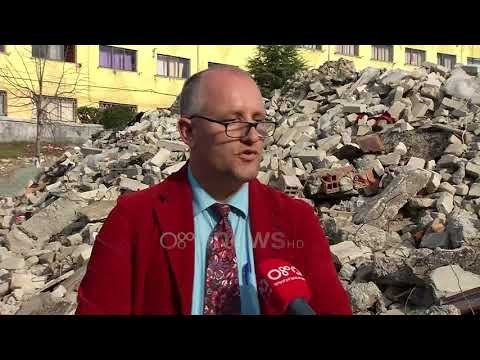 Pedagogu që humbi shikimin pas tërmetit kërkon ndihmë: Po humbas karrierën