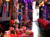 CHRISTMAS BAR! Miracle at Blue Hound has all the bells and whistles - ABC15 Digital