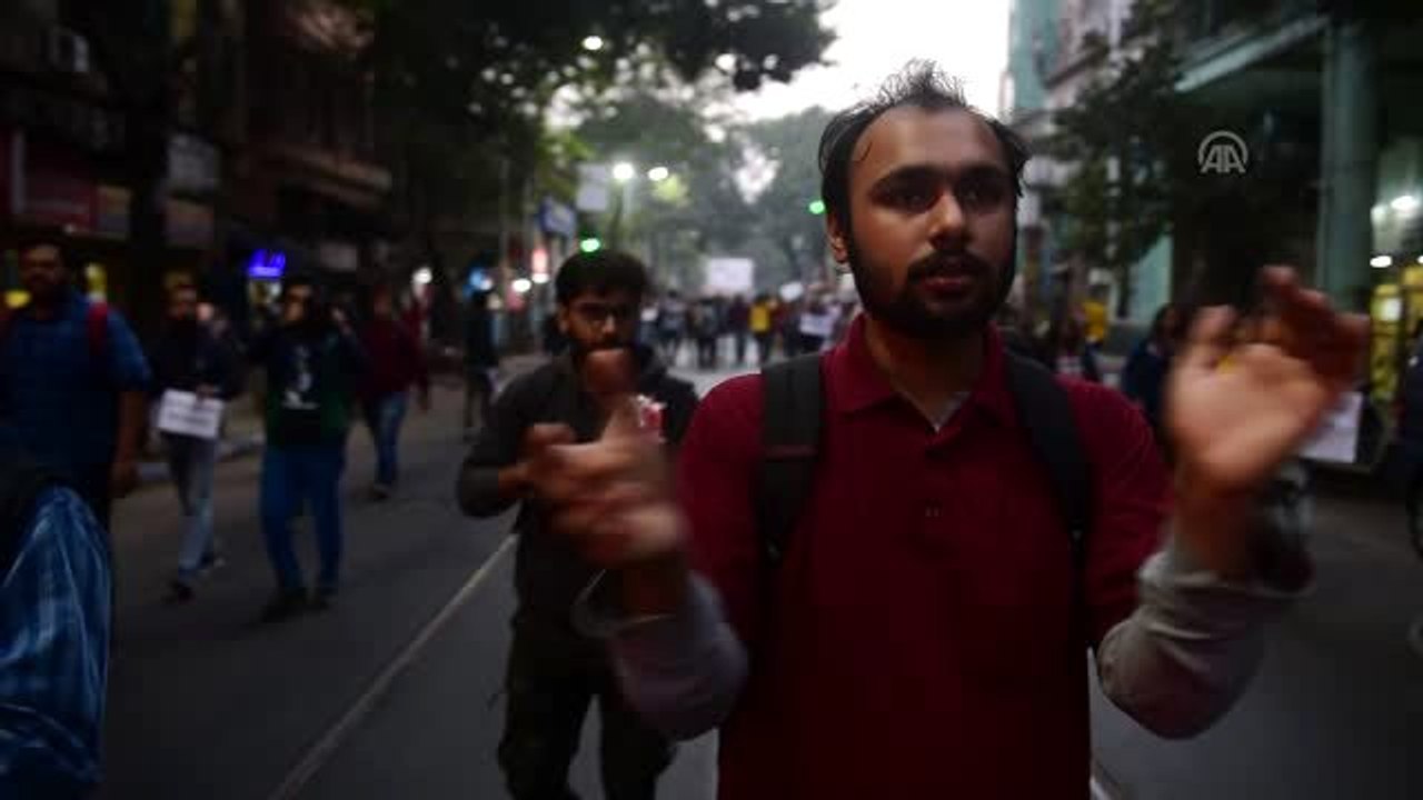 Hindistan'da protestolar sürüyor