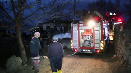 Zihinsel engelli çocuk evlerini yaktı