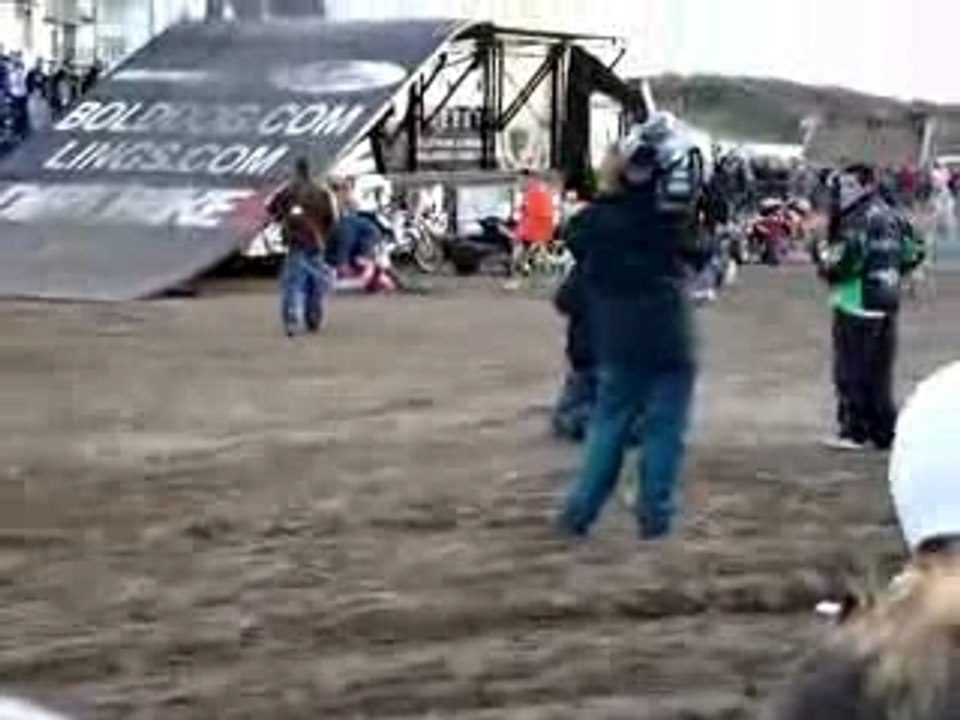 Quad:back-flip loupé