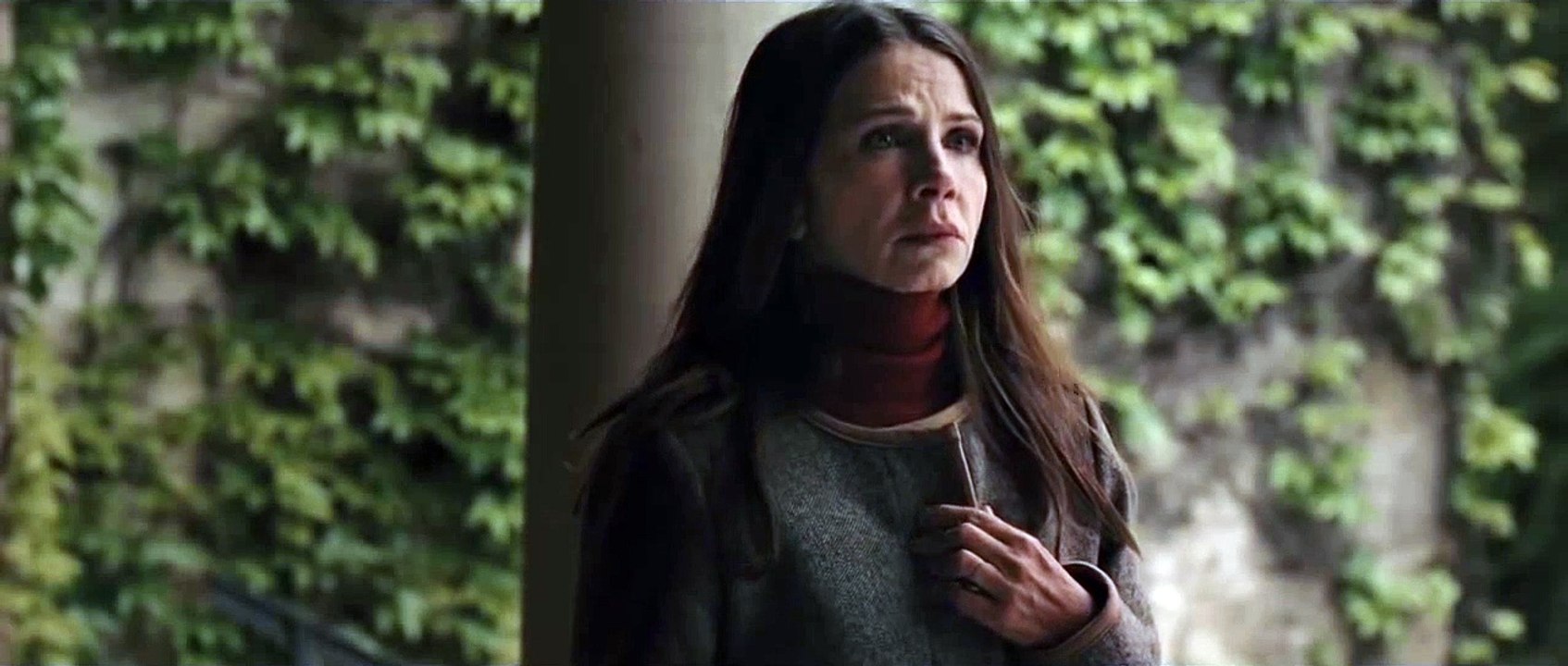 The Woman Who Brushed Off Her Tears