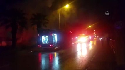 Servis bakım alanında çıkan yangında 6 araç kullanılamaz hale geldi