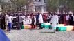 Les corps des victimes exposés dans la cour de l'hôpital sino-guinéen