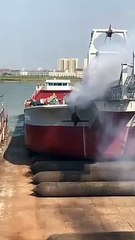 Ship launching airbags