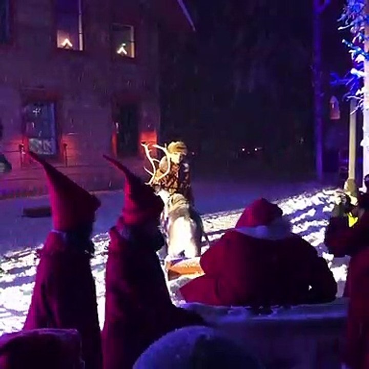 फिनलैंड के गांव में रहते हैं सैंटा क्लॉज, सालभर बच्चों की चिट्ठियों के जवाब देते हैं और खिलौने बांटते हैं