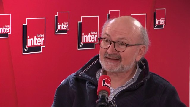 Éric Fottorino, journaliste : Nos journaux sont des journaux d'offres. Le numérique, c'est de la demande. (...) Les quotidiens ont perdu le combat du temps réel. Ce temps réel est dans nos poches, il est algorithmé