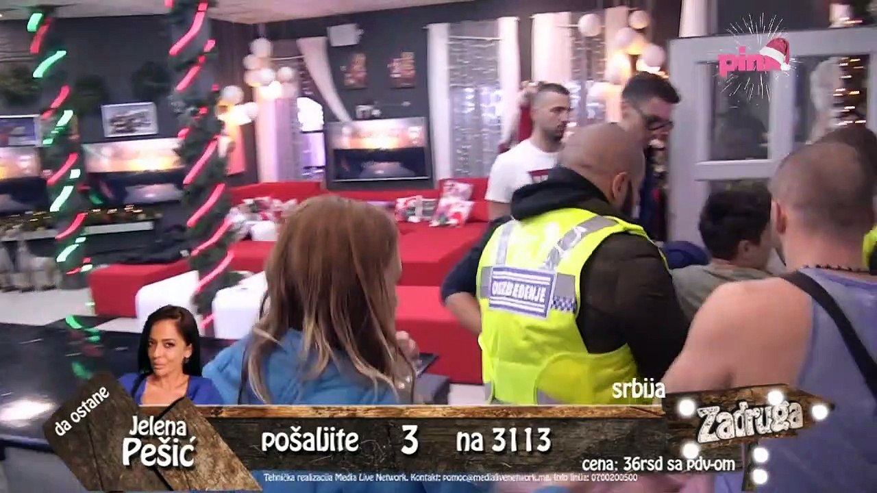 I MATORA POTPUNO POLUDELA I KRENULA DA SE BIJE SA RADETOM: Pogodilo je što su je optužili da drži stranu Kendiju pa završila takođe u ZATVORU!