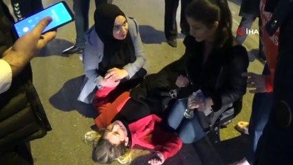 Yolda yürürken fenalaşan kadın bir anda yere yığıldı