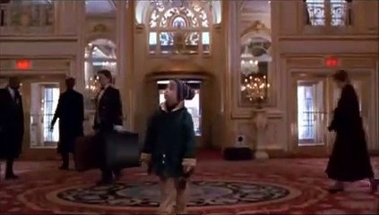 Trump, Evde tek başına 2 filminde