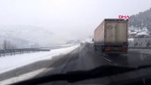 Kahramanmaraş'ta kar yağışı ulaşımı aksatıyor