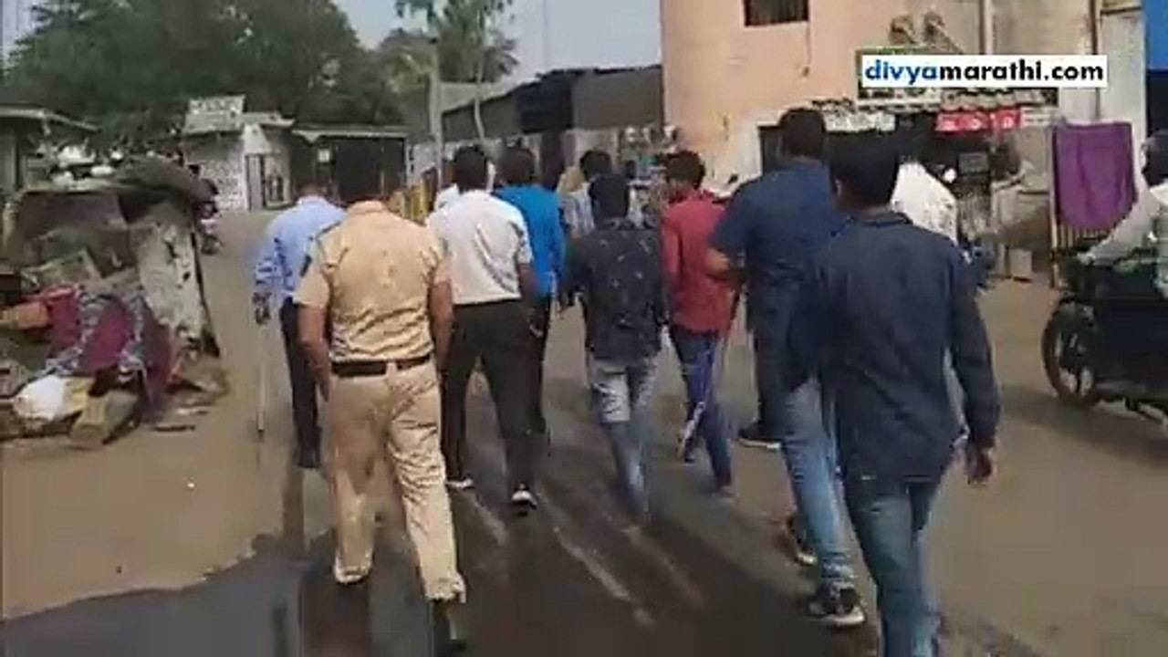 नागरिकांमध्ये दहशत माजवणाऱ्यांचा पोलिसांनी असा उतरवला माज
