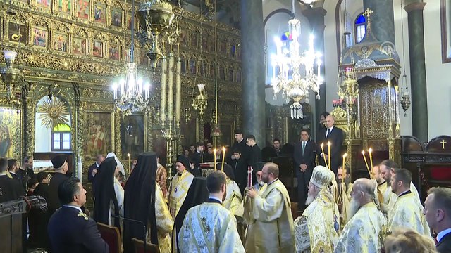 Yunanistan Dışişleri Bakanı Dendias, Fener Rum Patrikhanesi'nde Noel ayinine katıldı - İSTANBUL