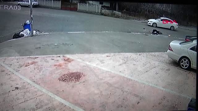 Karabük seyir halindeki otobüsün kapısından düştü