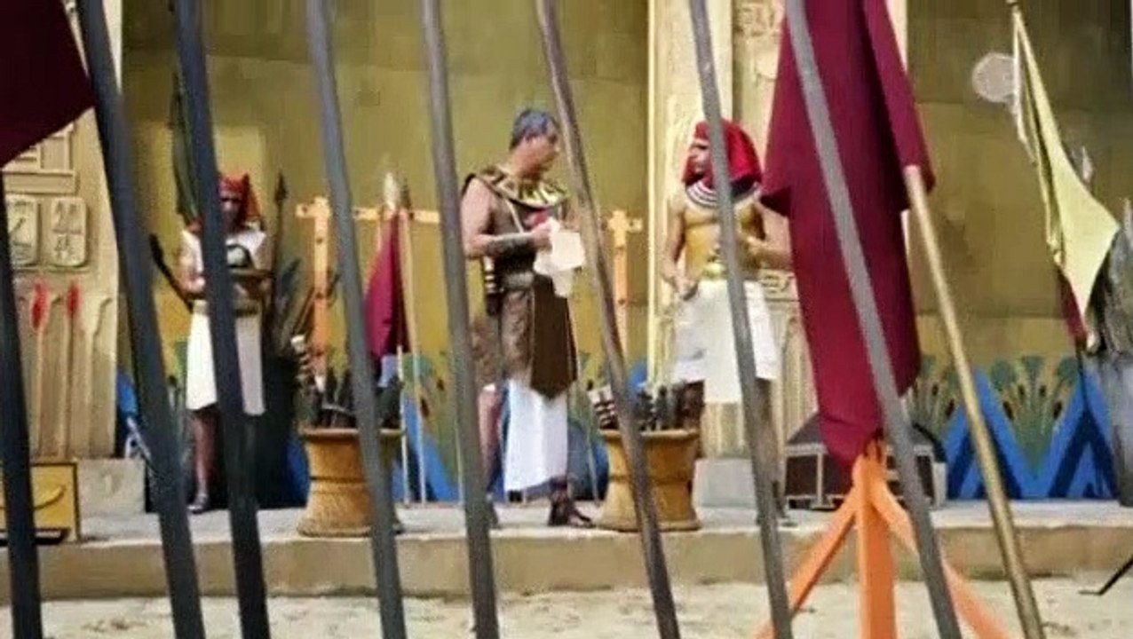 Moisés y los diez mandamientos capitulo 13