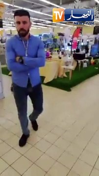 دقيقة صمت ترحما على روح قايد صالح داخل مركز تجاري بالعاصمة