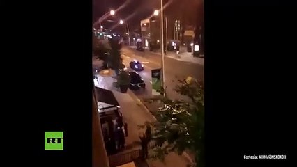 Momento en que el tirador de Toronto abre fuego contra una tienda