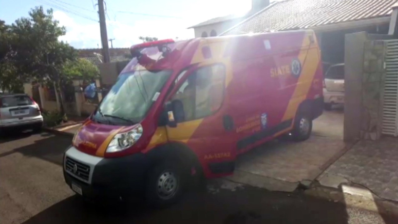 Idosa de 93 anos é socorrida após sofrer queda em residência no Bairro Guarujá