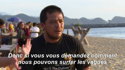 Après le tsunami, le retour à la mer et à la vie grâce au surf