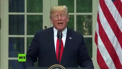 El presidente de la Comisión Europea no responde a un gesto amistoso de Trump