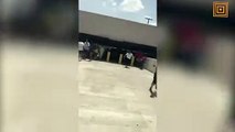 Así fueron los momentos de pánico vividos en un centro comercial de Texas durante el asalto a una joyería