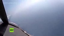 Así destruyen bombarderos rusos un buque con misiles durante un ejercicio naval