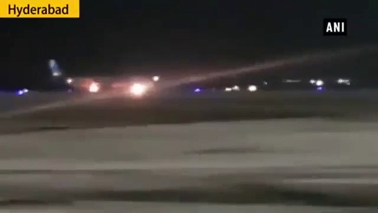 Este avión aterriza envuelto en llamas con 145 pasajeros a bordo en la India