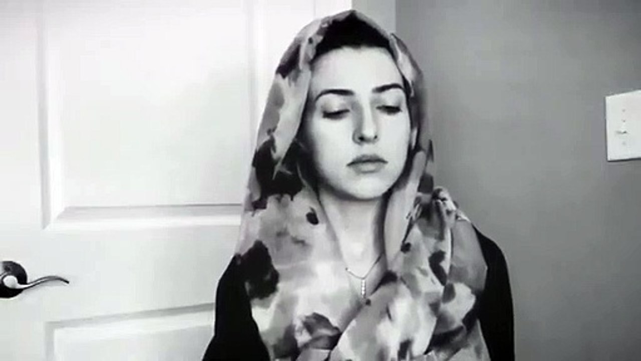 American girl  recite Holy Quran