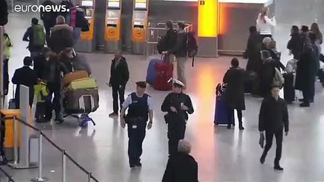 Evacuan el aeropuerto de Fráncfort, con 13.000 pasajeros afectados, por una crema