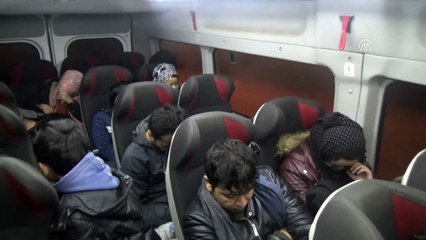 Ağaçlık alanlarda saklanan 100 düzensiz göçmen yakalandı - ÇANAKKALE