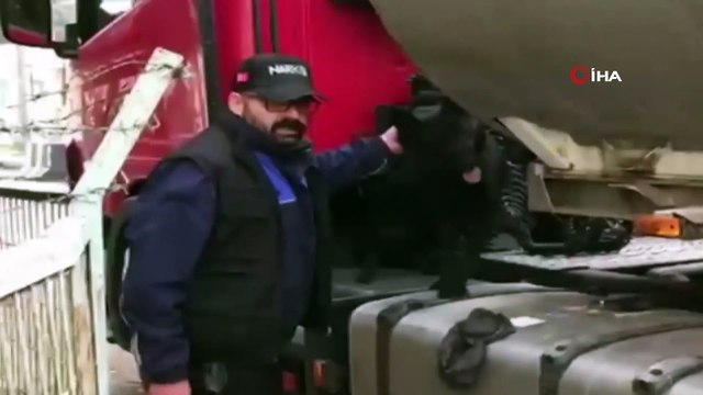 Tankere zulalanmış 200 kilo esrar ele geçirildi