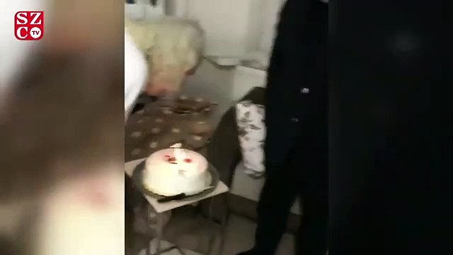 Hasan Mezarcı, Noel’i doğum günü olarak kutladı