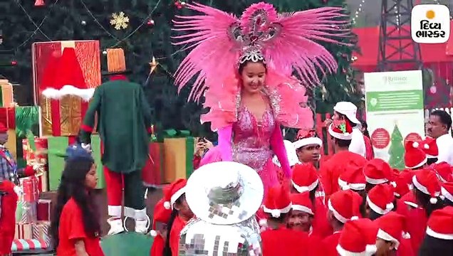 નીતા અંબાણીએ 4000 સ્પેશિયલ બાળકો સાથે સેલિબ્રેટ કરી ક્રિસમસ, ઈશાએ પણ બાળકો સાથે કરી મસ્તી