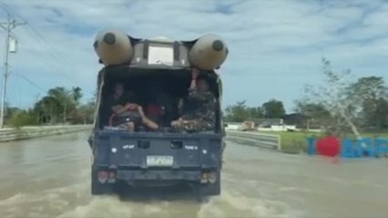 El tifón Phanfone arruina las Navidades en la región central de Filipinas