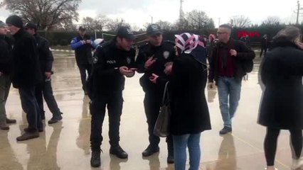 Bursa'da bir okulda 28 kişi zehirlenme şüphesiyle hastaneye götürüldü-2