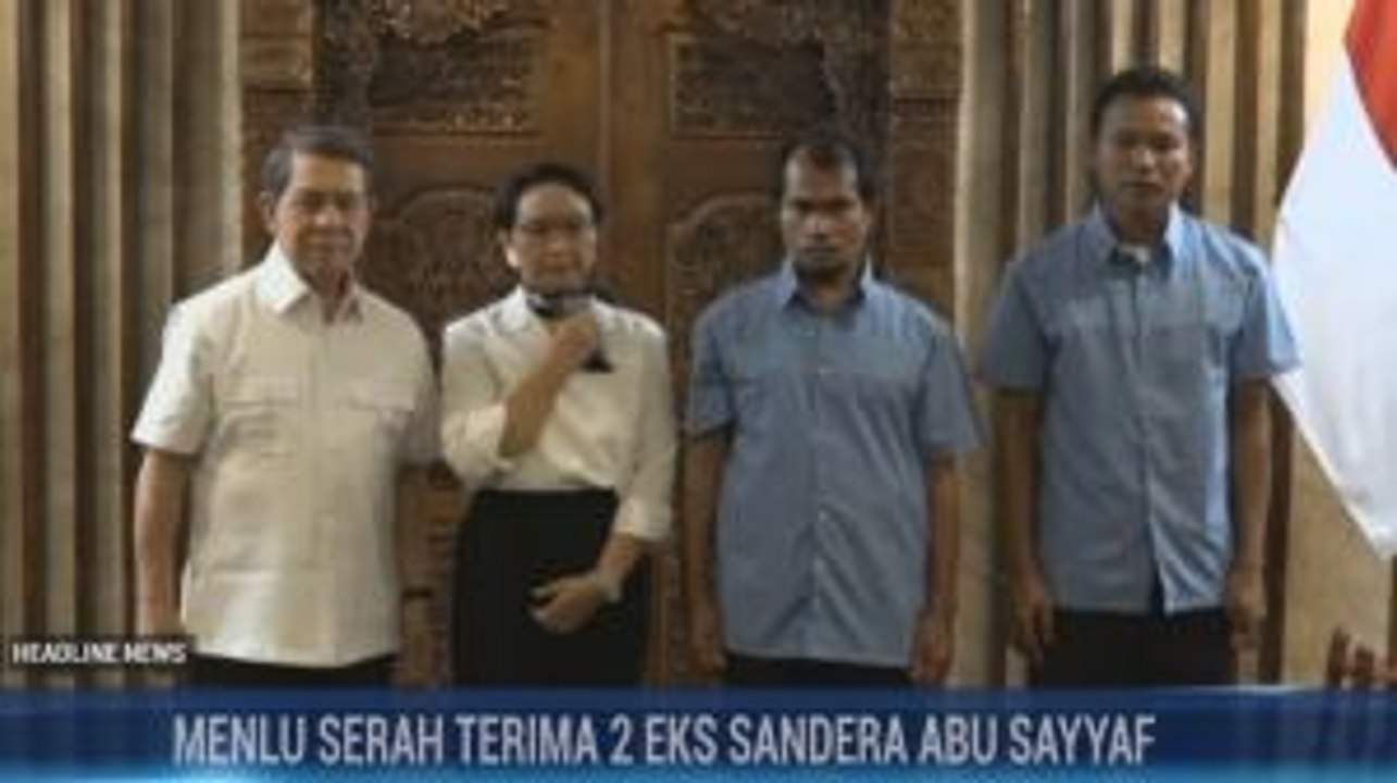Menlu Retno Serahkan Dua WNI Eks Sandera Abu Sayyaf ke Keluarga