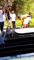 T0mbe de Dj Arafat : Un "Chinois" fait le ménage