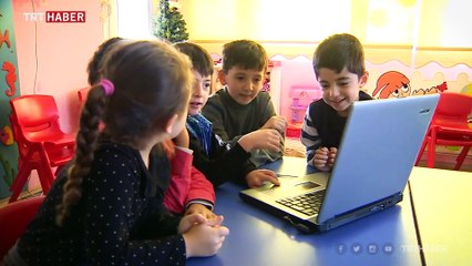 Çocuklar kaç saat uyumalı, ne kadar süre internette olmalı?