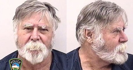 Il cambriole une banque et jette l'argent aux passants en criant «Joyeux Noël !»